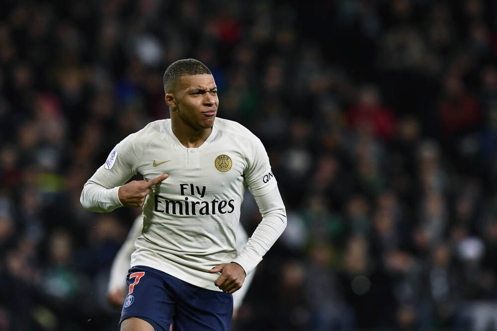 媒体人：瀚森需要练三分 今天运气够差几个球防到位了对手也进了